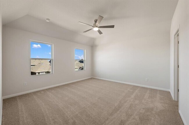 Building Photo - 245 Ranier Wy