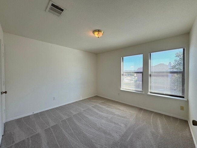 Building Photo - 2013 Rim Rock Dr