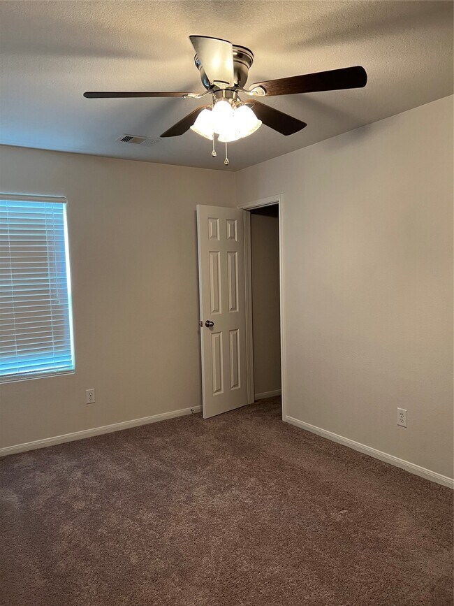 Building Photo - 14834 Waverly Hill Ln