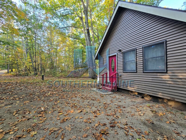 Building Photo - 51 Larry Dr