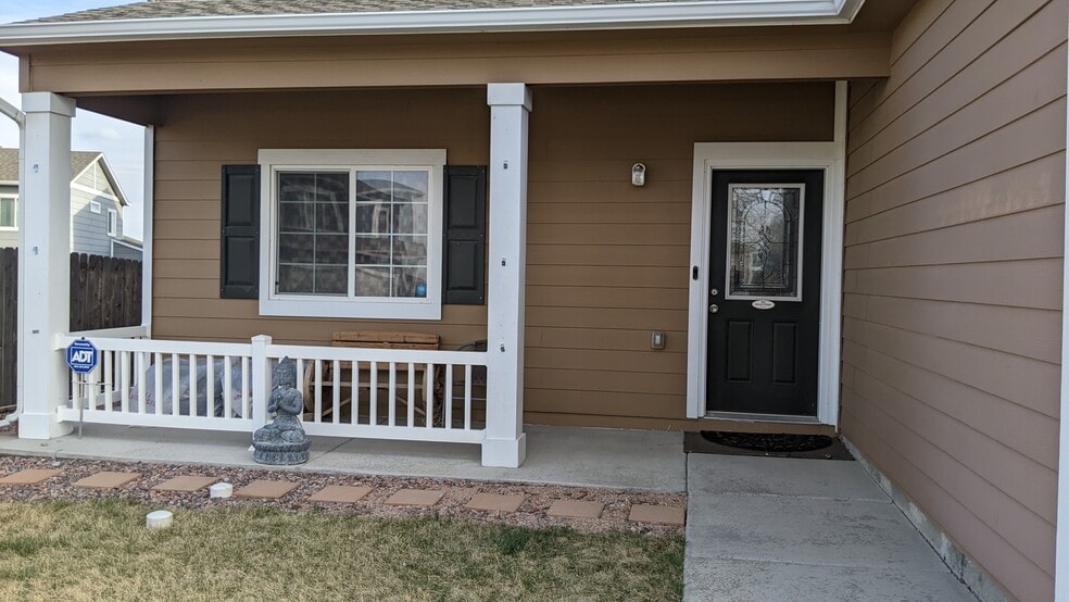 Entrance - 5063 Buchanan Dr
