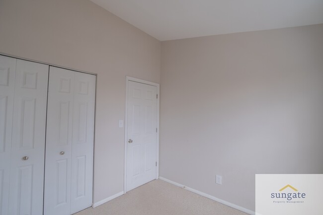 Building Photo - 5 Grandee Ct