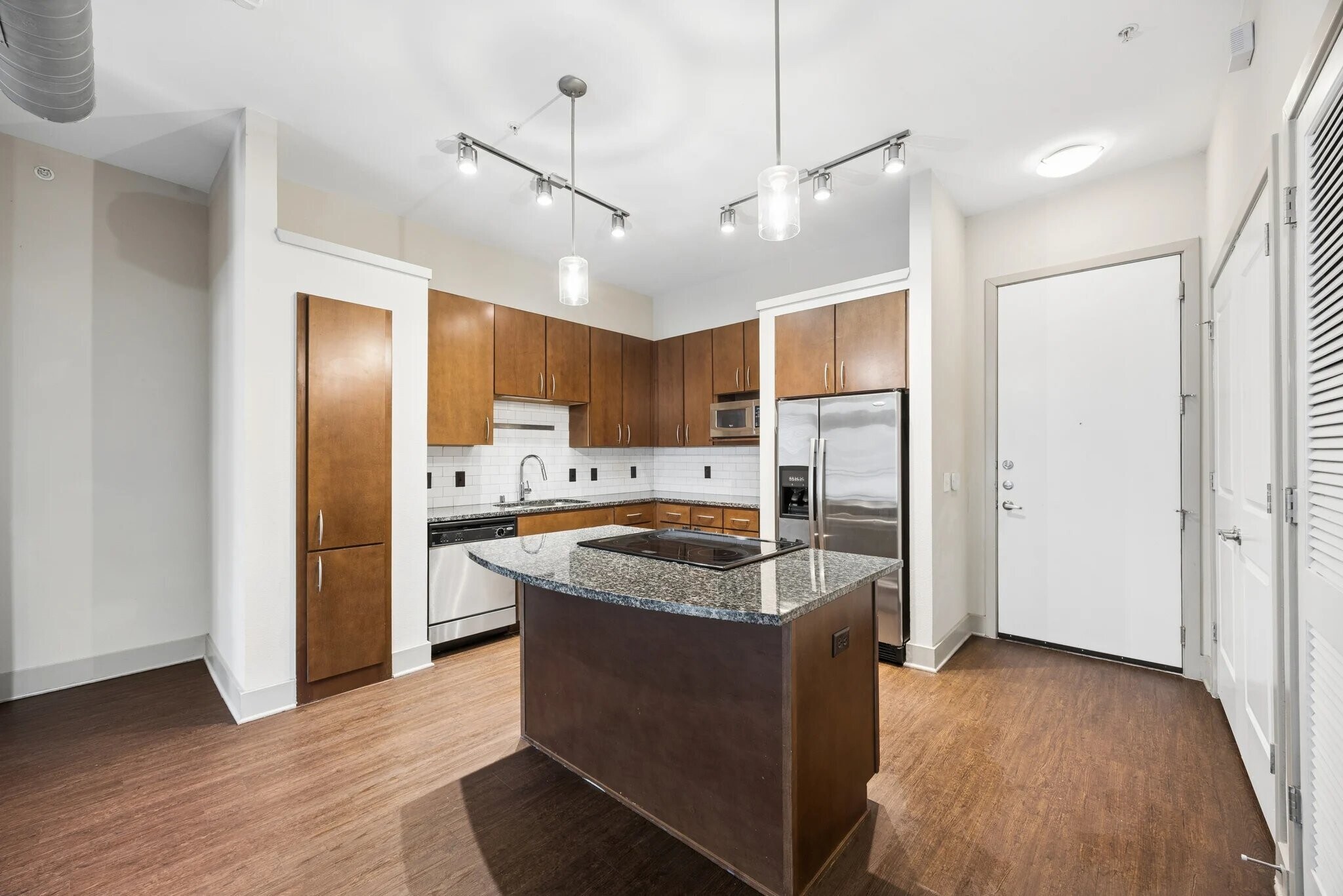 Building Photo - 1531 Inspiration Dr