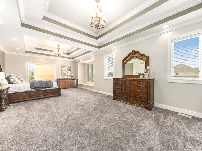 Building Photo - 2504 Skylane Dr