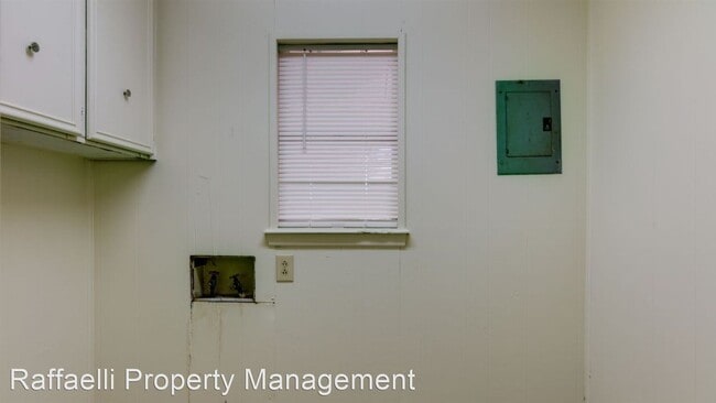 Building Photo - 3 br, 2 bath House - 1021 Locust St