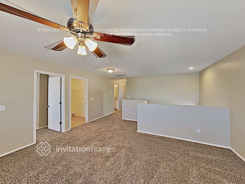 Building Photo - 16008 W Vogel Ave