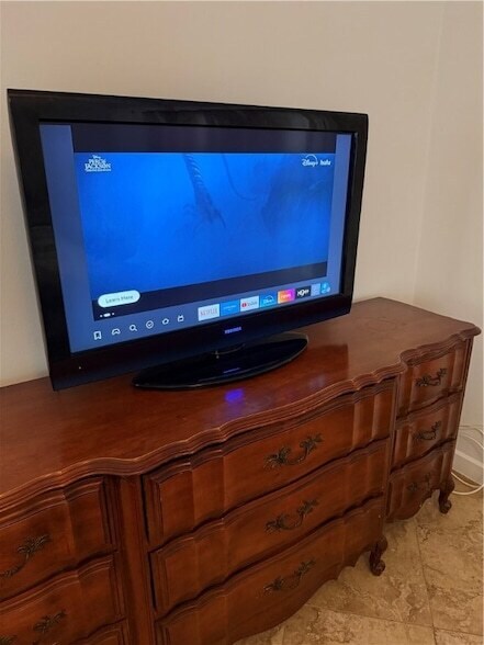 Building Photo - 1837 22nd Ave