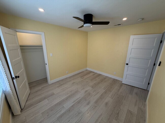 Building Photo - 3 Bedroom | 1.5 Bathroom | Single-Family Home