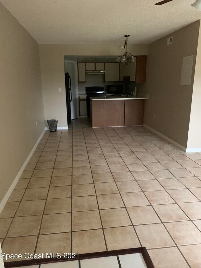 Building Photo - 4135 Cedar Creek Cir