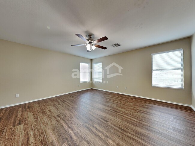 Building Photo - 11167 W Garfield St