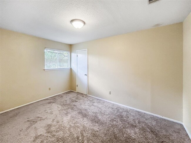 Building Photo - 12107 Tanglebriar Trail