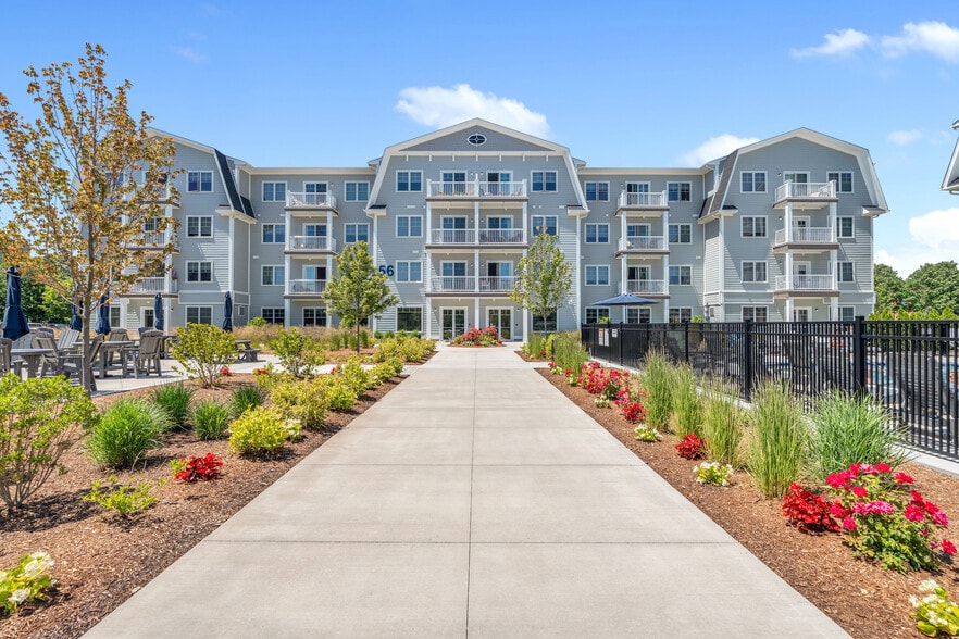 Courtyard - Mariners Landing