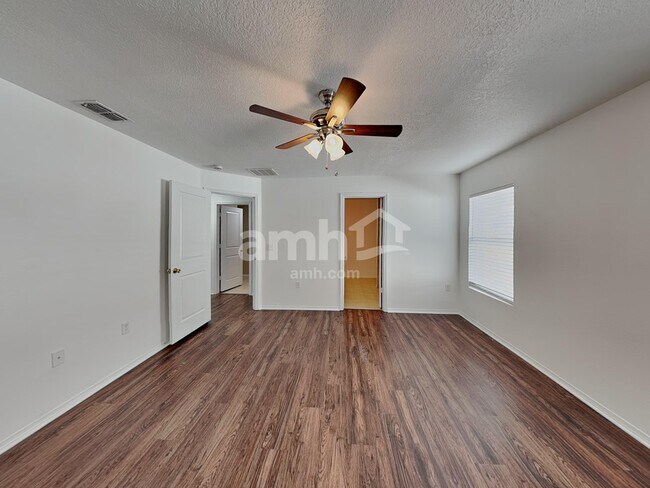 Building Photo - 10920 Pond Pine Dr