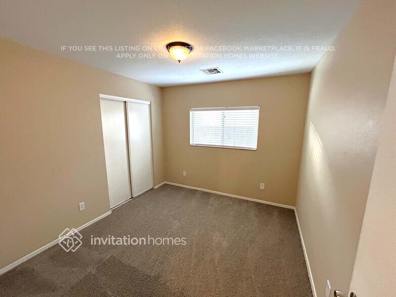 Building Photo - 5033 S 24th Ave