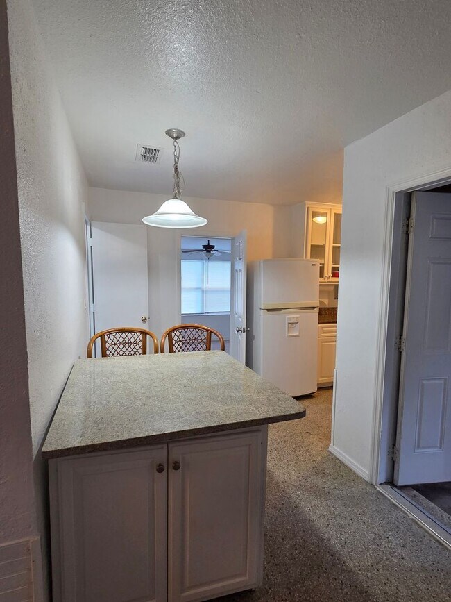 Building Photo - Cozy 3 Bed, 1 Bath Home~Afforable~New Mech...