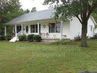 Building Photo - 1318 Tabbs Hollow Rd