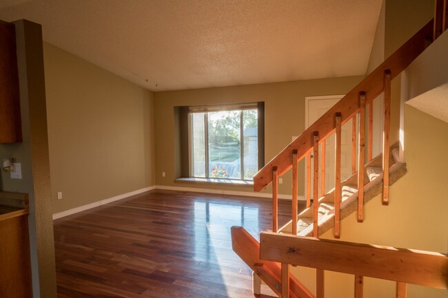 Building Photo - Charming 3-Bedroom Home with Stunning Pike...