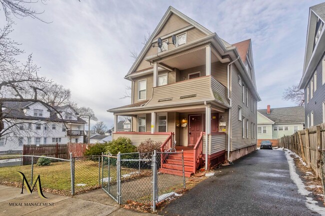 Building Photo - 98-100 Prospect St