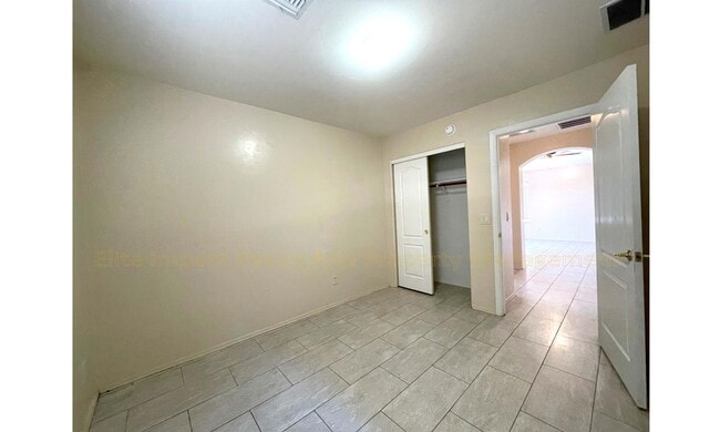 Building Photo - 10844 S Lake Gambusi Dr