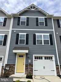 Building Photo - 31 Fieldcrest Aly Aly