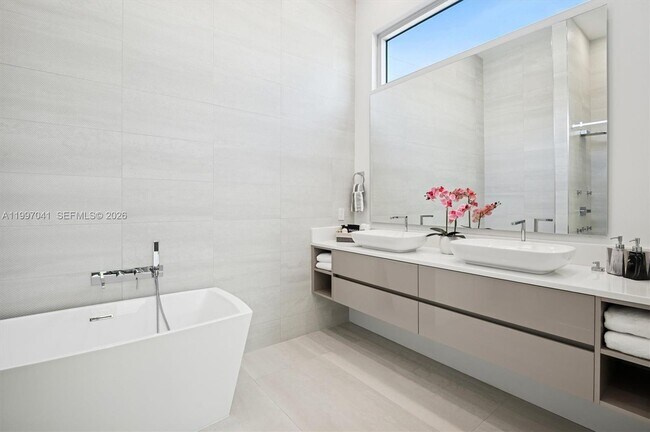 Building Photo - 2628 Marcinski Rd