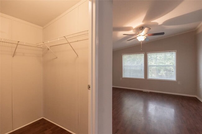 Building Photo - 4612 Blue Meadow Dr