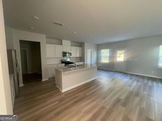 Building Photo - 3156 Morris Hills Dr