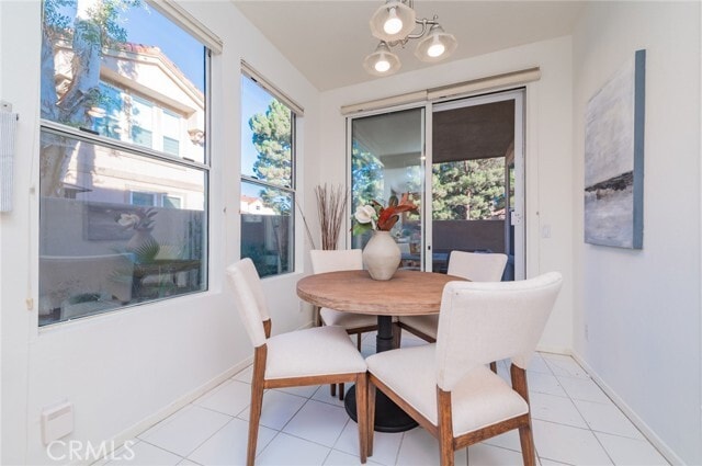 Building Photo - 2 Ellisworth Aisle