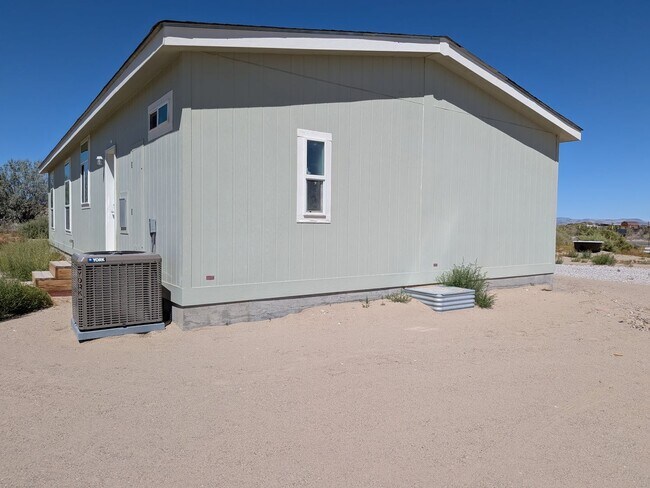 Building Photo - 6855 Equinox Ln