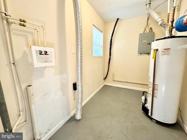 Building Photo - 218 Webbs Ln