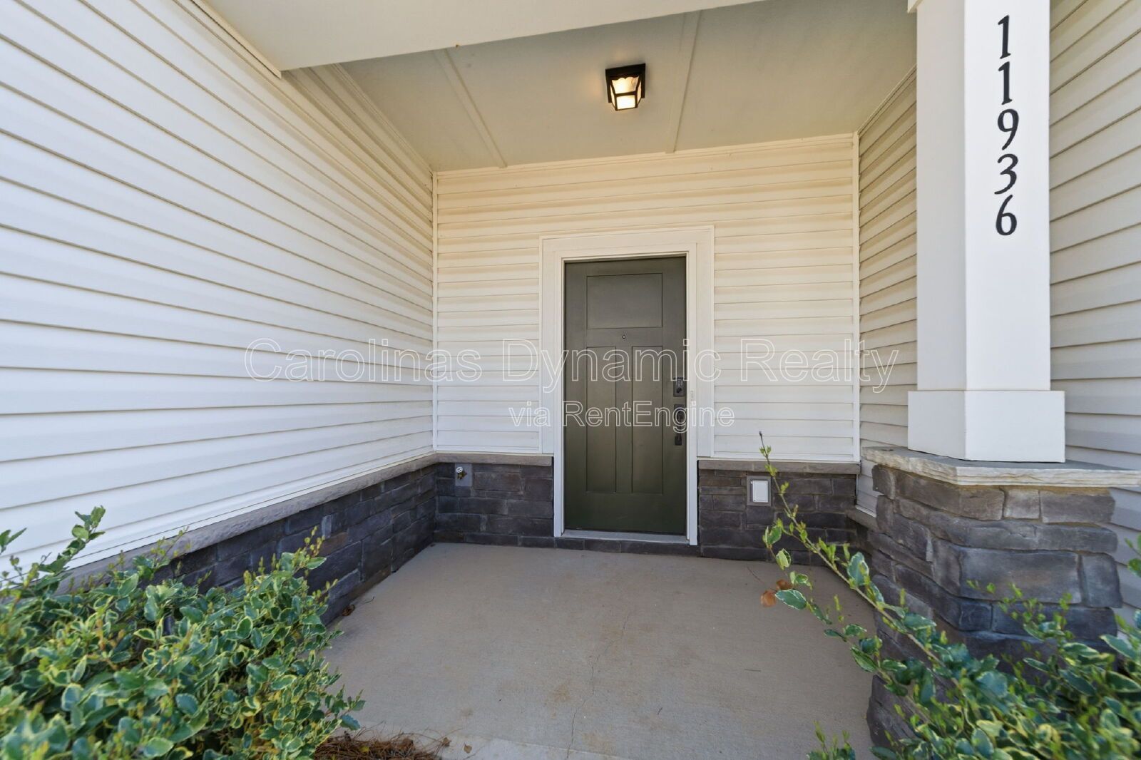 Building Photo - 11936 Basking Dr