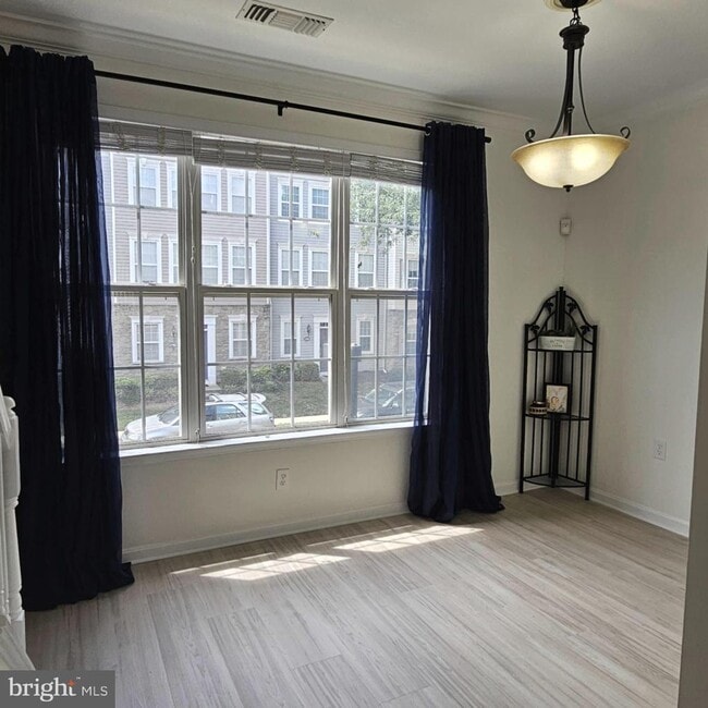Building Photo - 21801 Flanders Ct