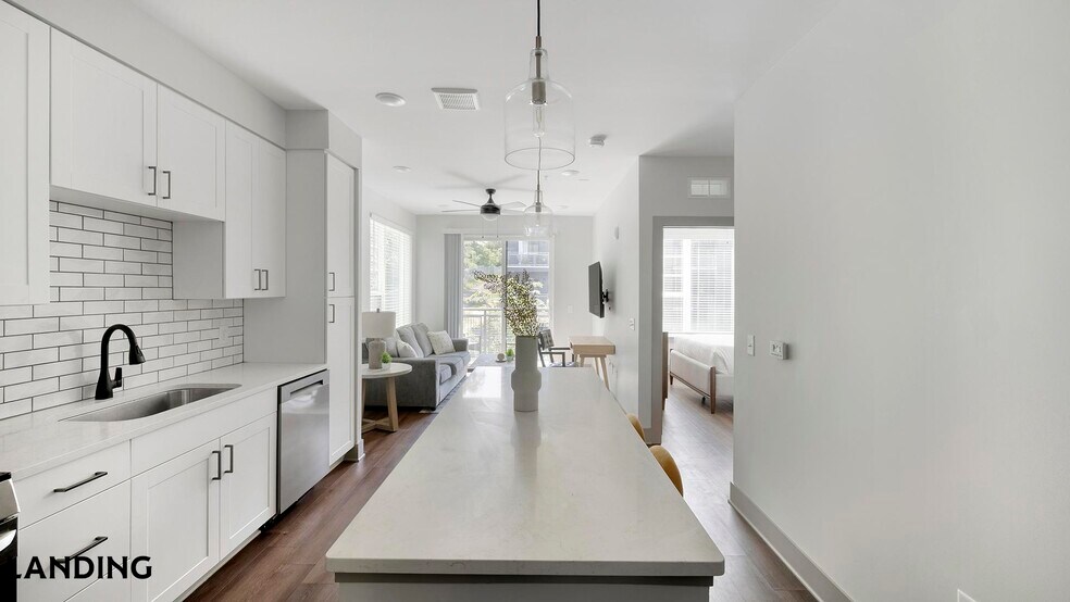 Building Photo - 1310 Hillside Ave