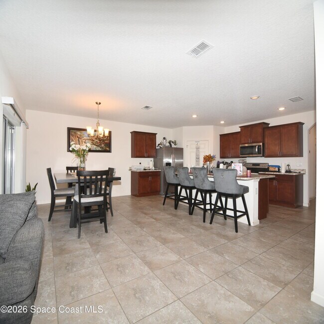 Building Photo - 439 Gancedo St SW