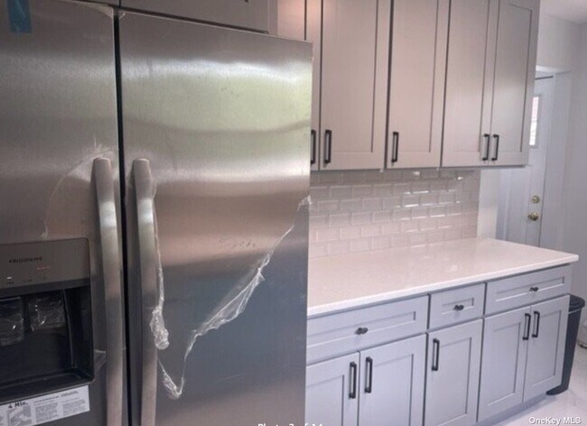 Building Photo - 3 Caroline St