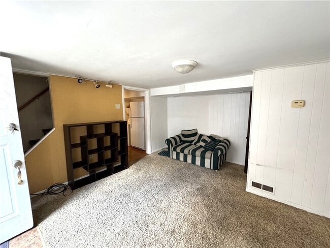 Building Photo - 126 S 11th St