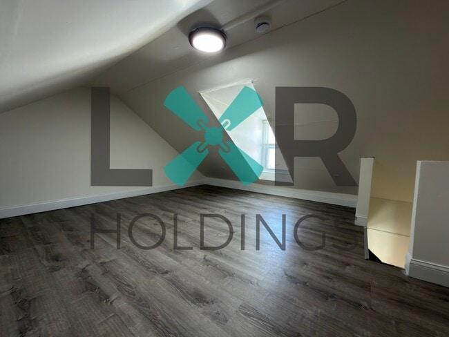 Building Photo - 4324 Ridge Rd