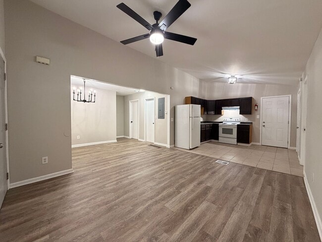 Building Photo - 2 Bed 2 Bath in Atlanta!