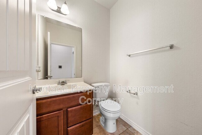 Building Photo - 7347 Bluebonnet Bay