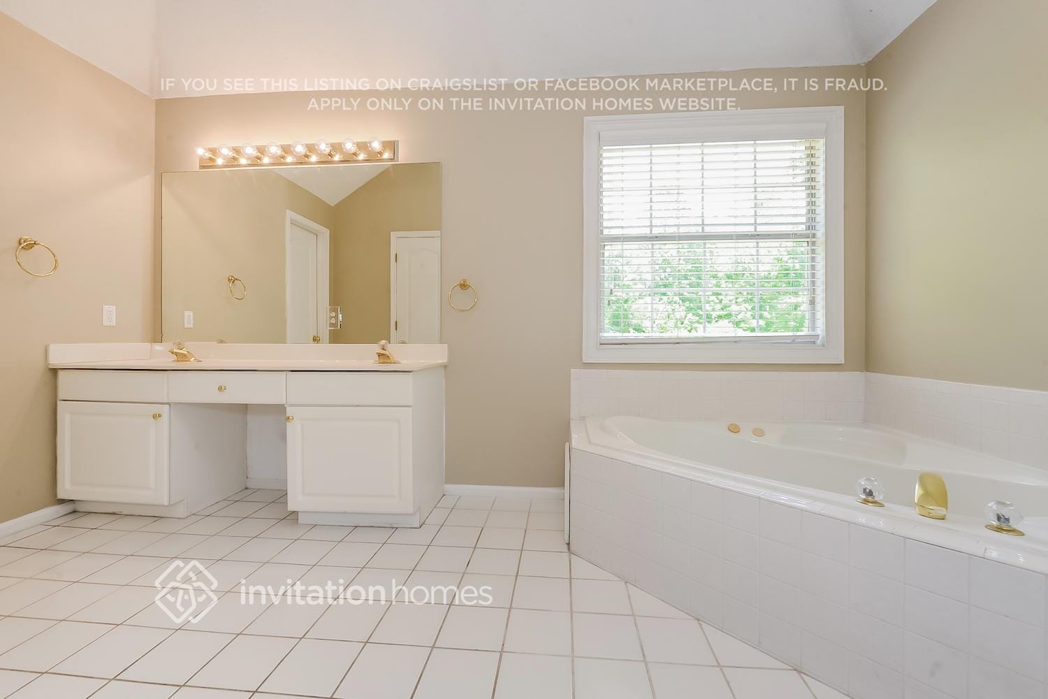 Building Photo - 148 Emerald Ln