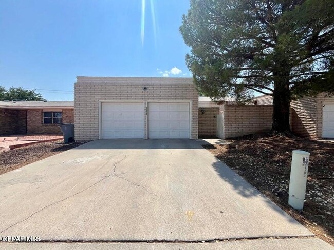 Primary Photo - 3233 Isla Morada Dr
