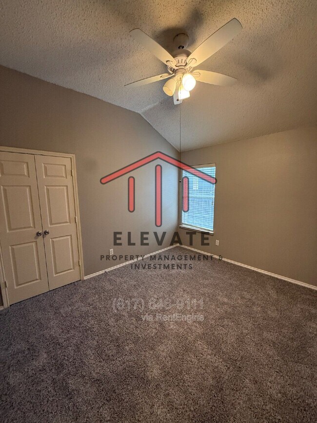 Building Photo - 6105 Comfort Dr