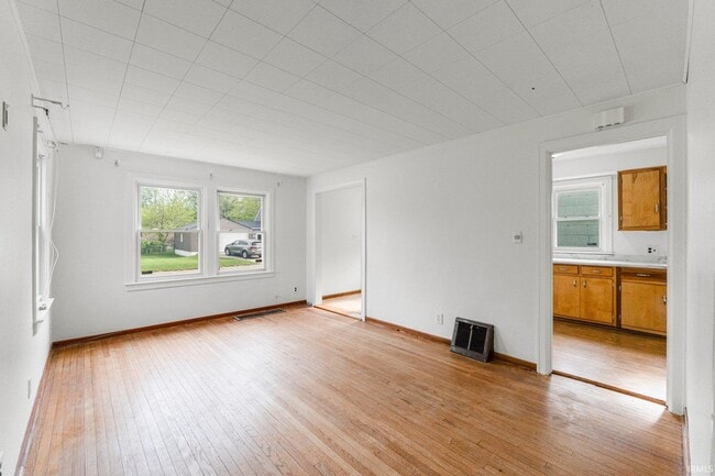 Building Photo - 470 Charlotte Ave
