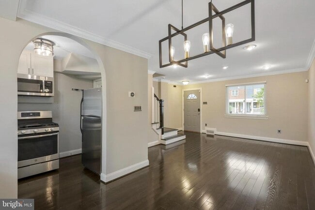 Building Photo - 3030 Manning St