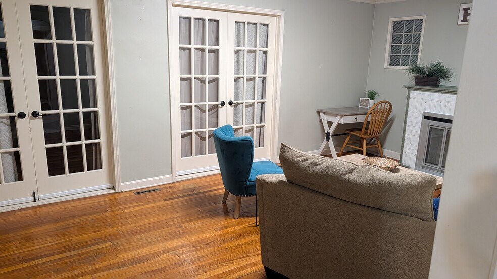 Building Photo - 4527 Tuxedo Ave