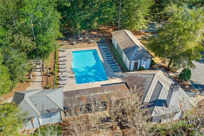 Building Photo - 241 Ridgewood Park Dr S