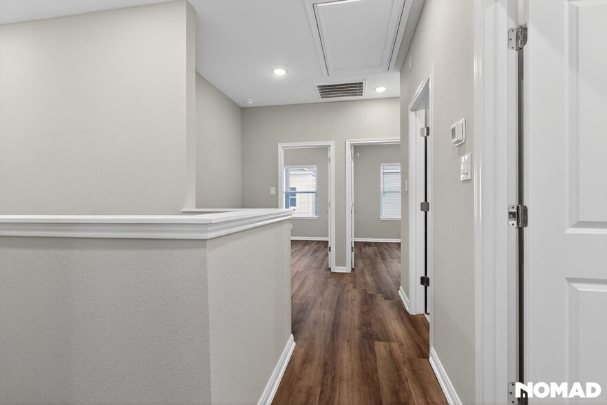 Building Photo - 208 Clark Rd