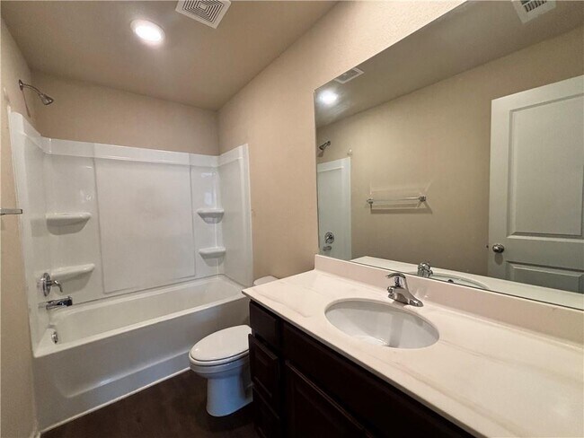 Building Photo - 160 Innis Brk Cir
