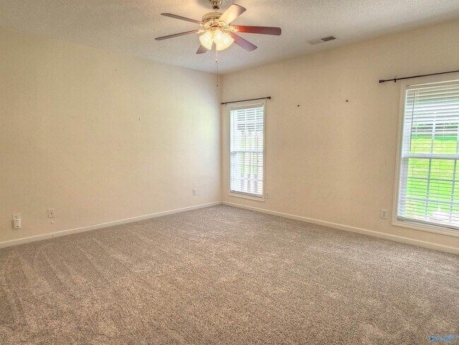 Building Photo - 202 Madison Villas Way