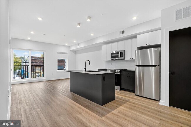 Building Photo - 2219 N 4th St